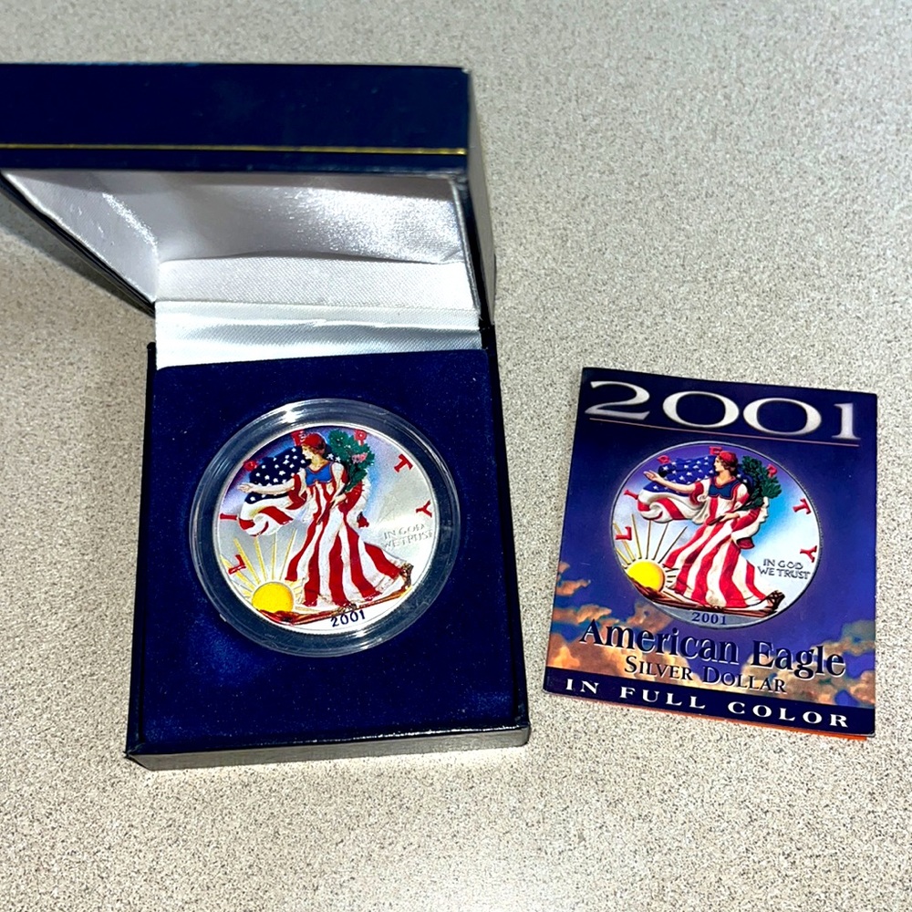 2001 American eagle silver dollar in full color